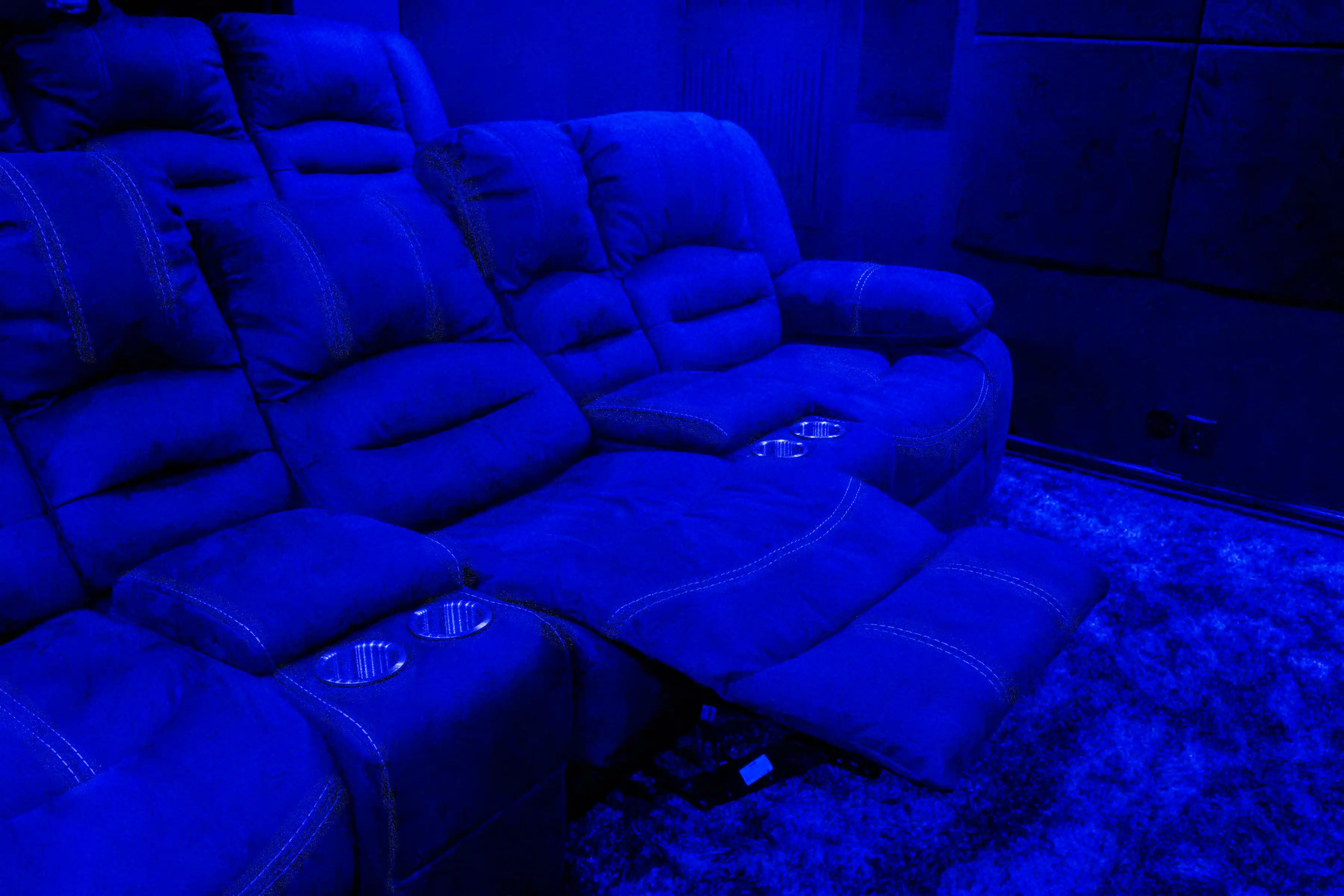 Bekväma fåtöljer i biorum