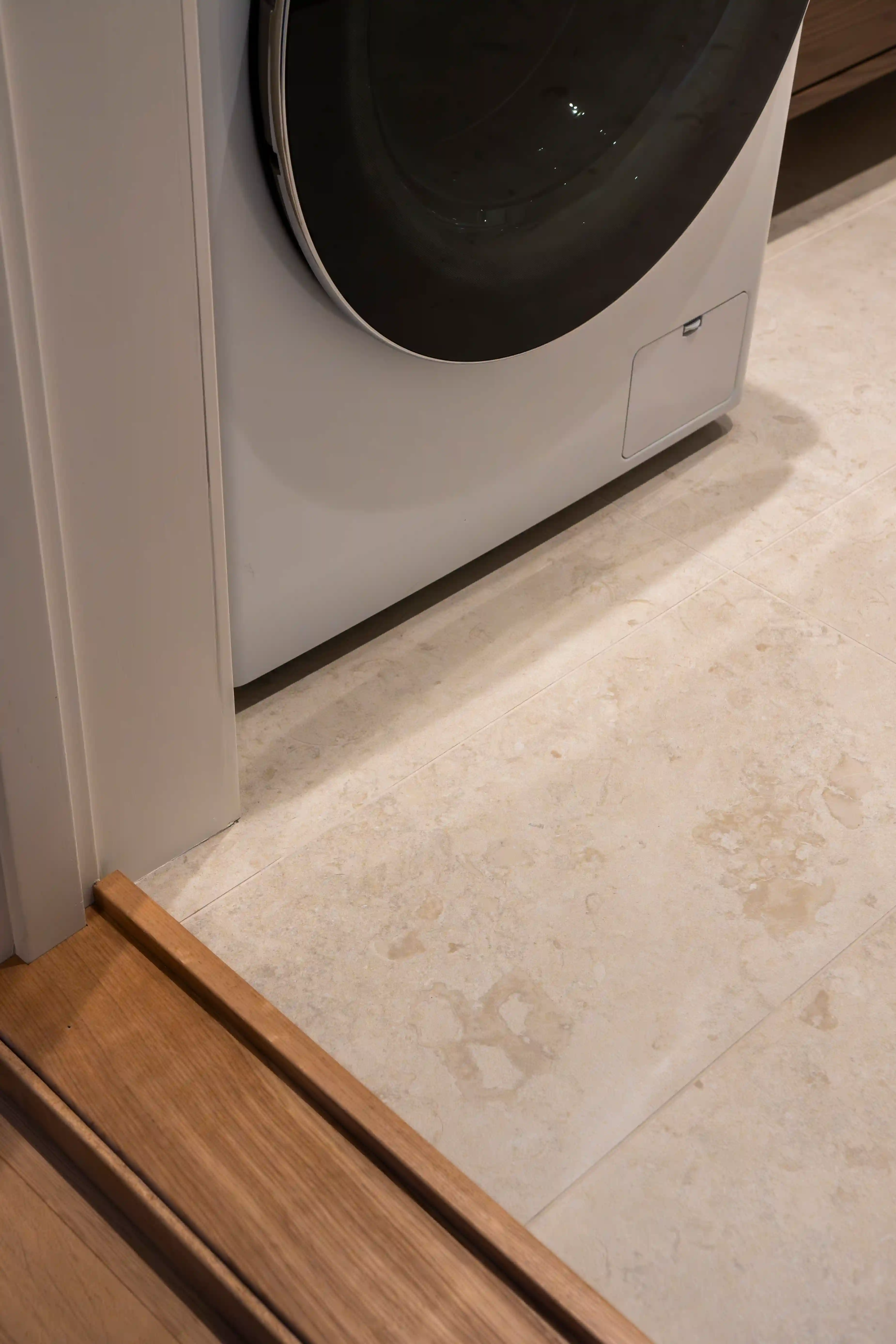 Ljust vardagsrum men öppen planlösning